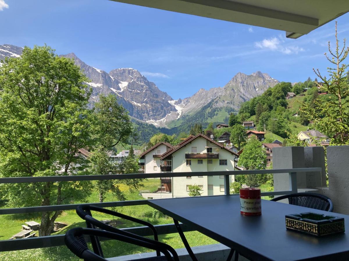 Spirit Apartments - Balkon - Bergsicht - Parkplatz Engelberg Exterior foto